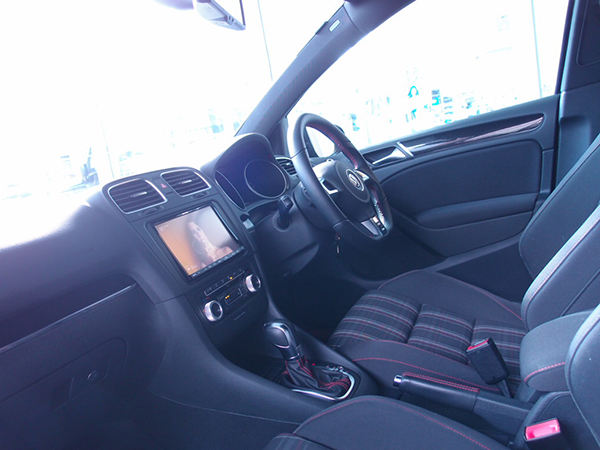生産終了・VW│フォルクスワーゲン専用│8型AV一体型ナビ取付キット│ナビ男くん